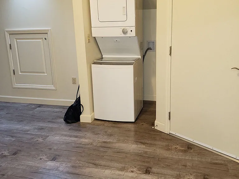 1740 Chestnut St — Photo 22