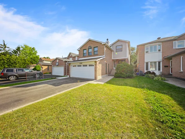 6200 Prairie Cir, Mississauga, ON L5N 5Y4