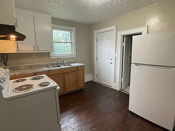 5th image of 926 12th St SE #2