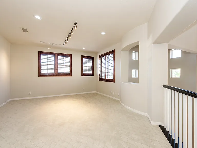 6 Westchester Ct — Photo 27