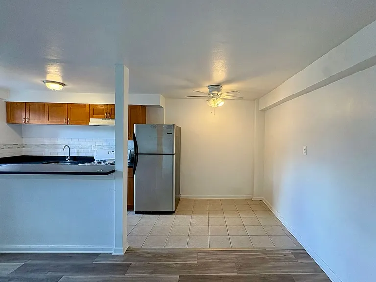 Main Street Apartments Rockford — Photo 14