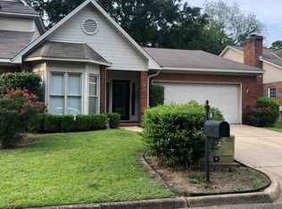 4 Parkplace Ct, Dothan, AL 36301