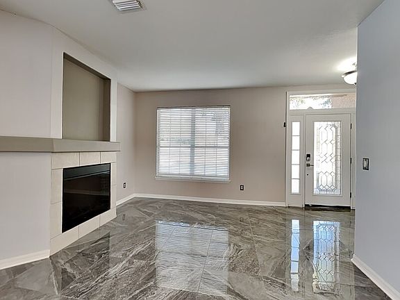 2nd image of 524 Quail View Ct