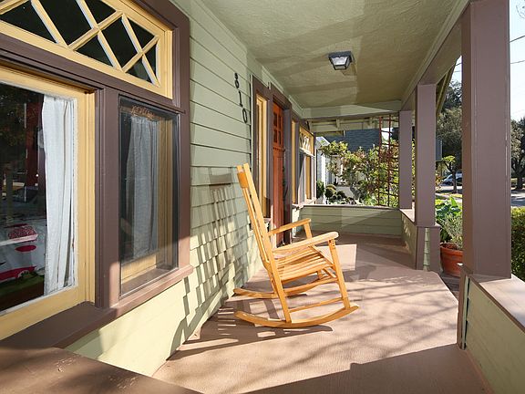 2nd image of 810 N Catalina Ave