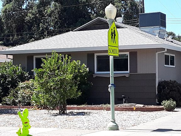 3rd image of 5326 Camellia Ave