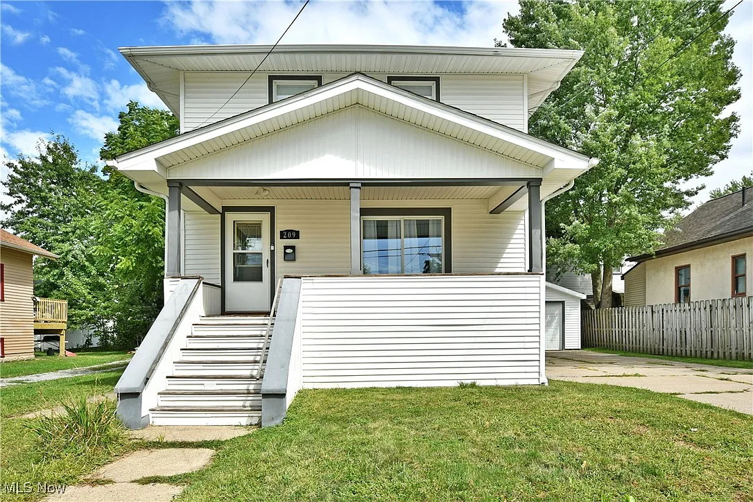 209 Sheridan Ave photo 1