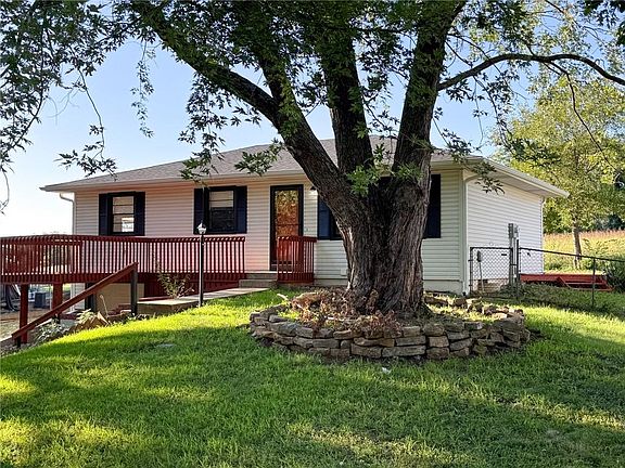 3rd image of 34 Browning Ct