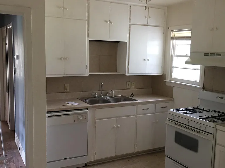 3314 Buchanan St — Photo 6