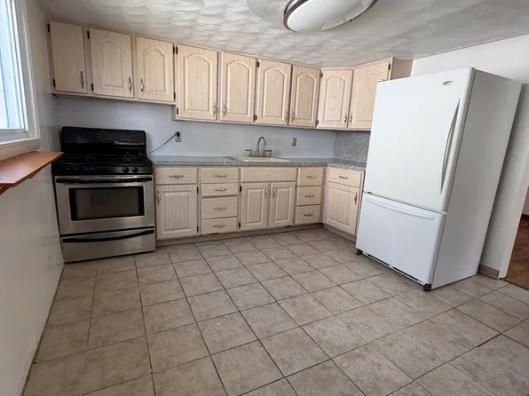 84 Hemlock St, Wilkes Barre, PA 18702