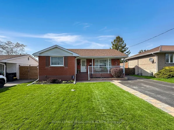 10 Chown Cres, Belleville, ON K8P 4P9