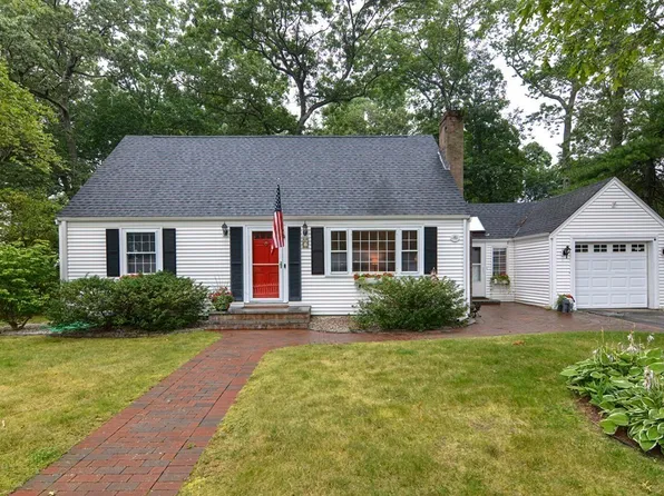 61 Hilldale Rd, Ashland, MA 01721