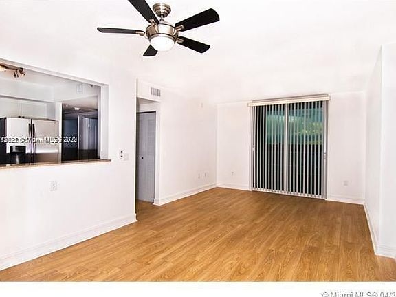 4th image of 117 NW 42nd Ave APT 800
