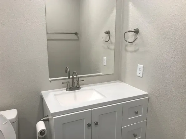 1924 Oak Hill Cir, Dallas, TX 75217