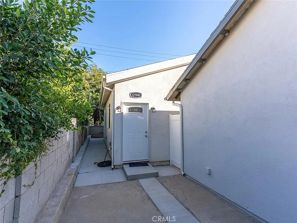 12942 Oberlin St