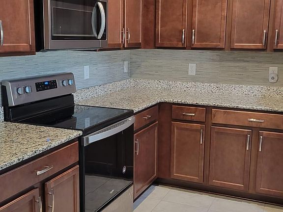 2nd image of 474 Taft Dr