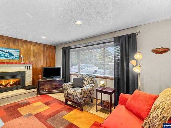 2nd image of 5620 Palisades Dr