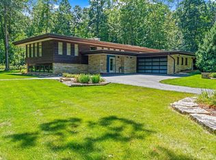 N67W30621 County Rd E, Hartland, WI 53029