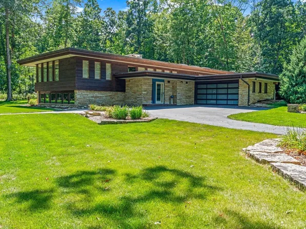 N67W30621 County Road E, Hartland, WI 53029