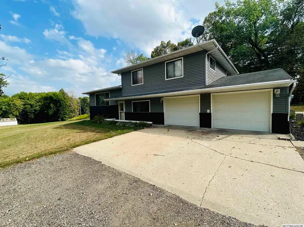 3418 Golf Course Rd, Osage, IA 50461