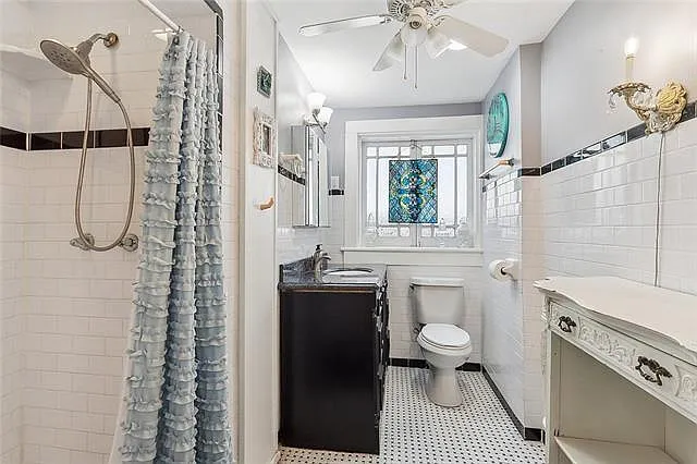 918 Dauphine St #1 — Photo 7