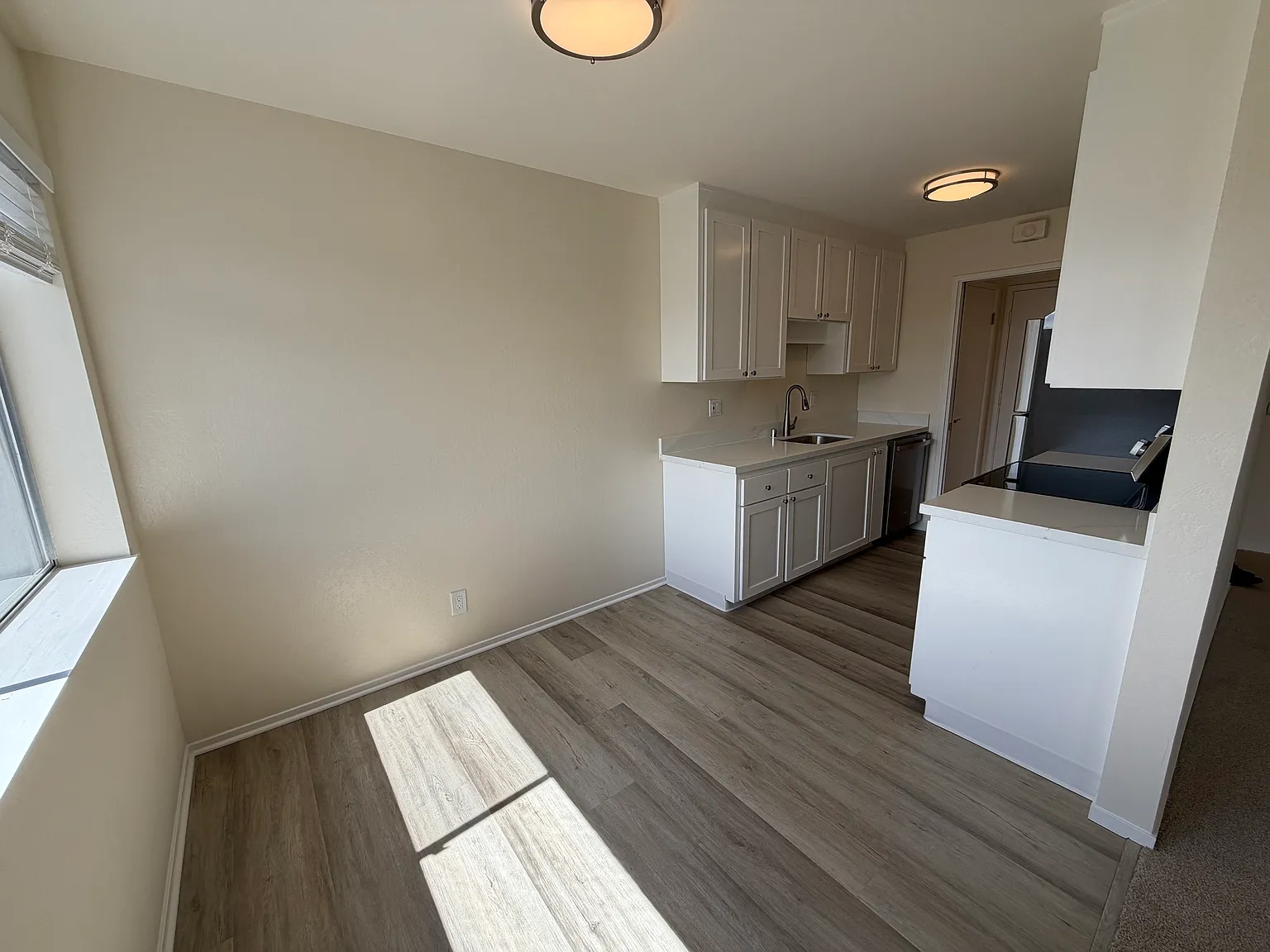 2 bed, 1100 sqft, $5,500 — Photo 4