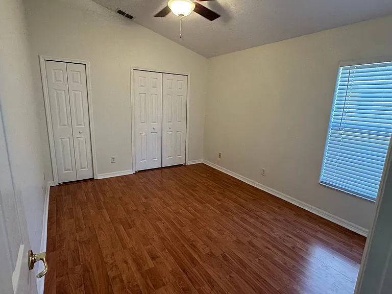1823 Ashton Dr E — Photo 27