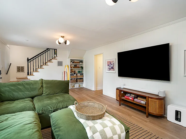3524 Donovan Pl — Photo 2