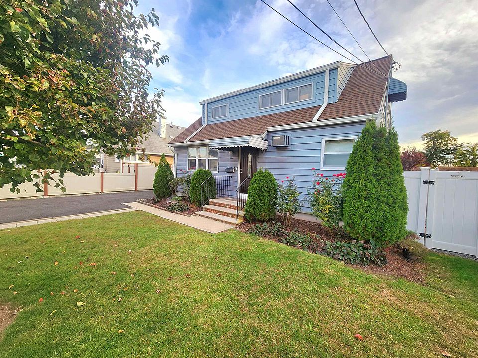 2nd image of 1 Jefferson Pl
