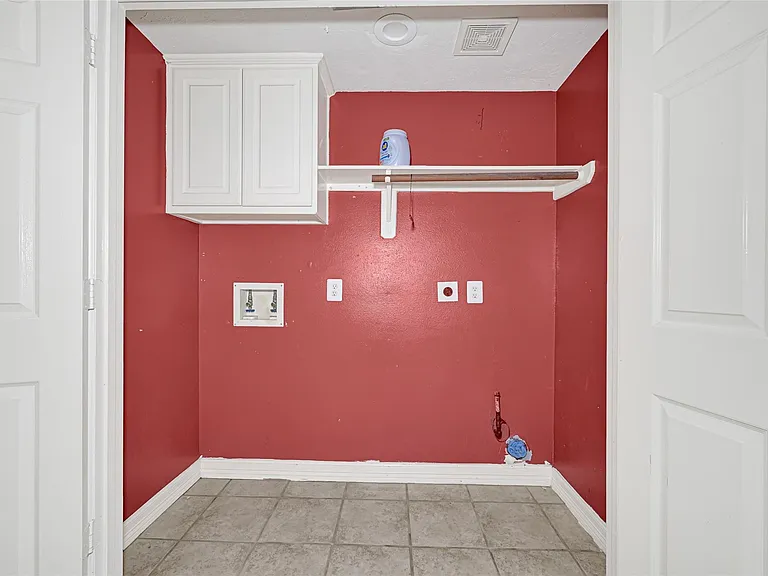 202 Cascade Pines Dr — Photo 15