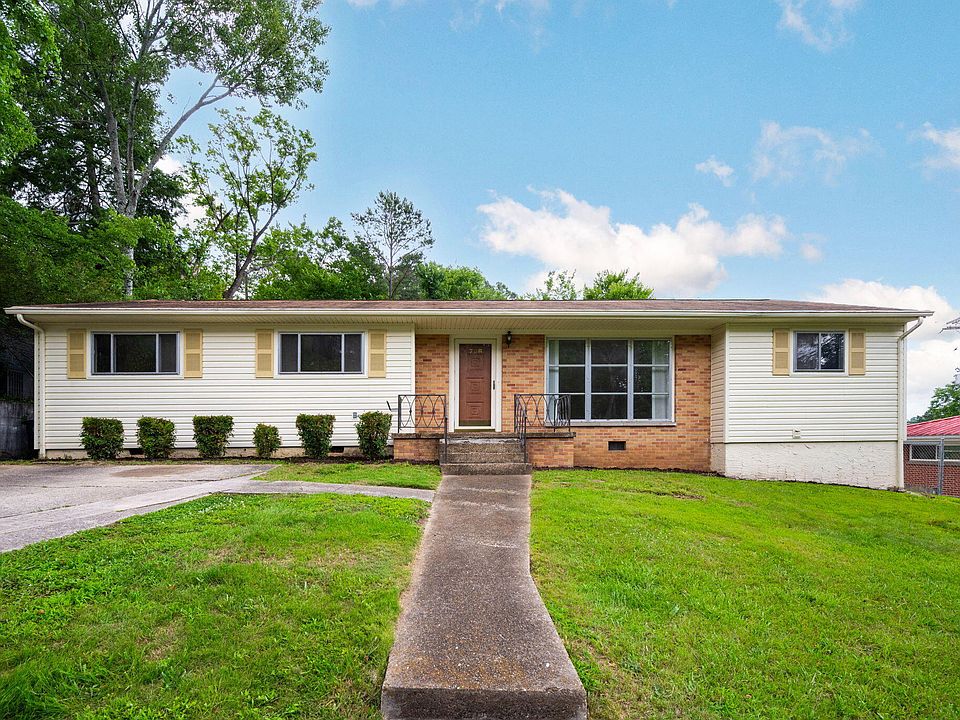 1st image of 708 Claremont Cir