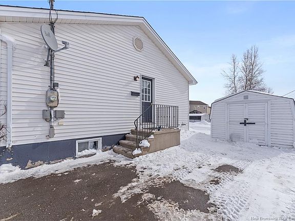 3rd image of 968 Chartersville Rd