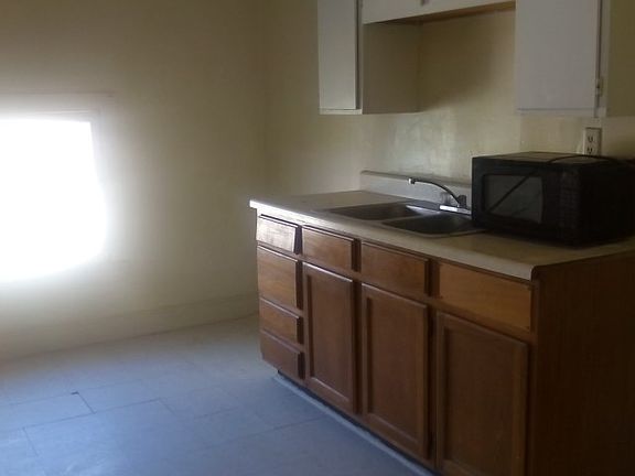 5th image of 2407 W Muhammad Ali Blvd APT 5