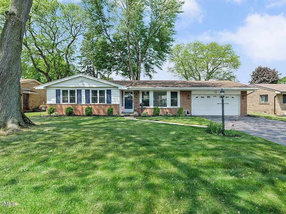 1st image of 4121 Garden Estates Dr