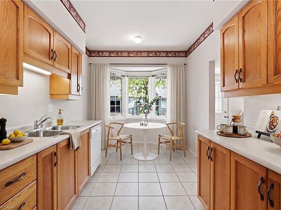 5th image of 212 Stonehenge Dr #41