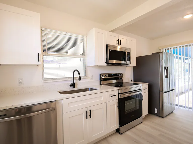 1810 Dixon Blvd — Photo 19