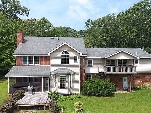 3rd image of 174 Todds Creek Ln