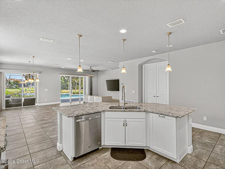 8019 Marquette Dr — Photo 5