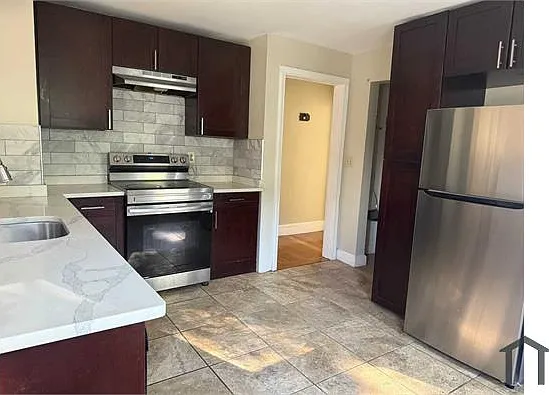 38 Everton St #2 — Photo 2