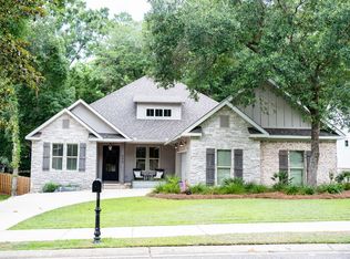 993 Whittier St, Fairhope, AL 36532