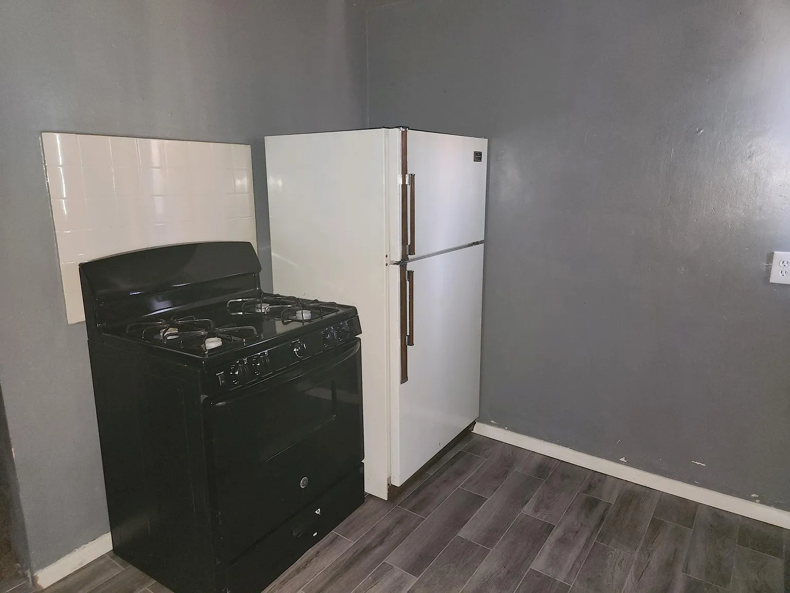 1 bed, 550 sqft, $1,200 — Photo 3
