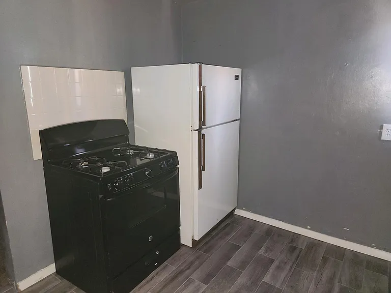 1066 Dayton St #1066 — Photo 3