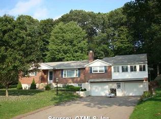 7 Gloria Hts, Portland, CT 06480