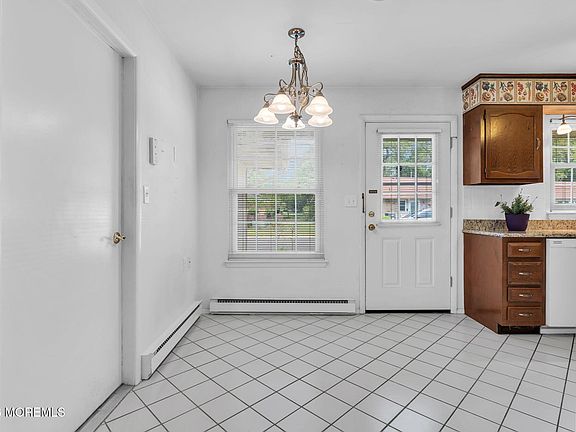 4th image of 35B Gramercy Lane