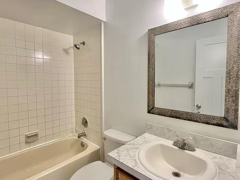 319 Autumn Dr — Photo 20