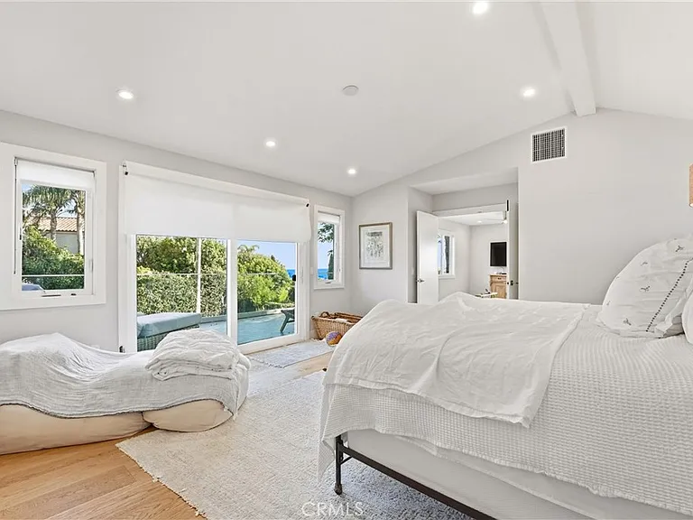 3078 Zell Dr — Photo 5