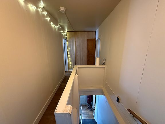 5th image of 547 Niagara St Unit A