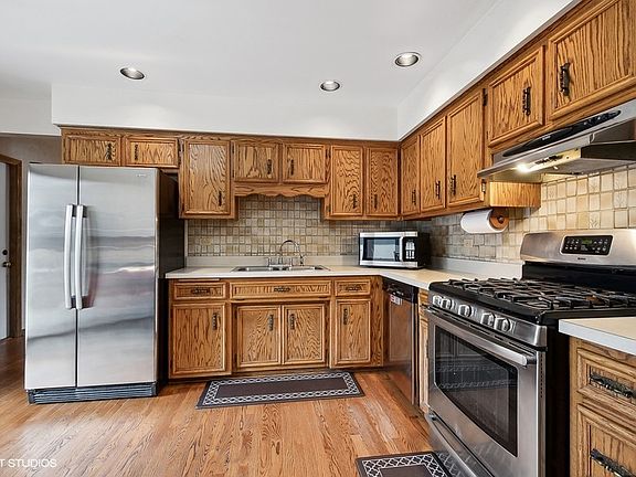 5th image of 10125 Mayfield Ave
