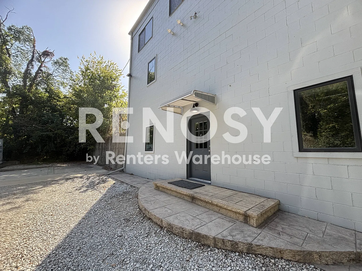 Spacious 1 Bedroom Apartment for rent — Photo 1