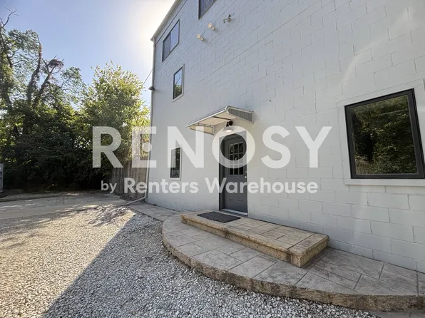 6633 NW 6th Dr Suite 6, Des Moines, IA 50313
