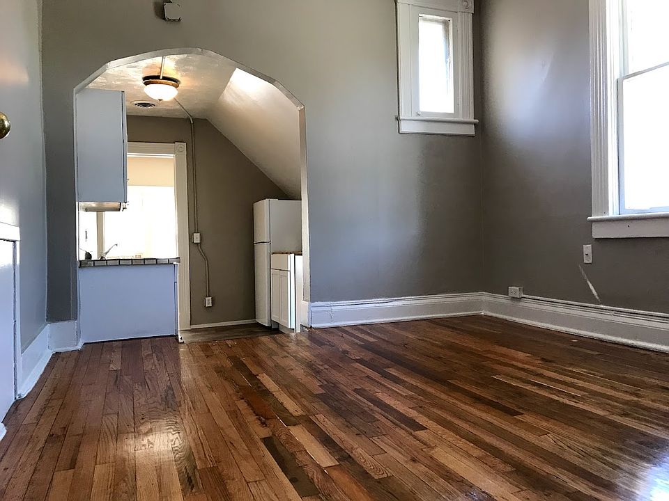 1st image of 1302 S 31st St APT 6